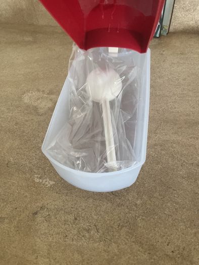 tupperware container new with spoon