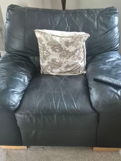 Black leather suite