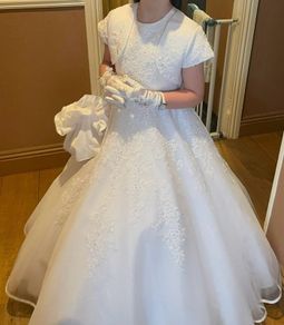 Communion Dress including all matching accessories, petit size , age 7