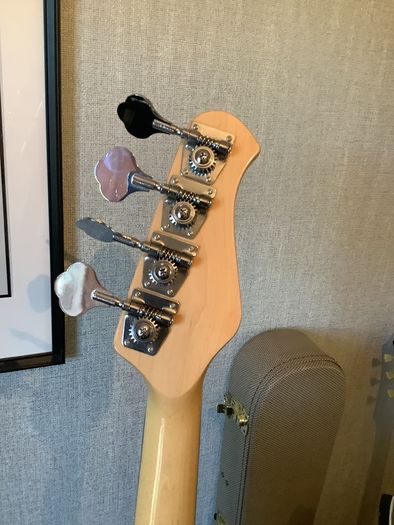 Retrovibe Lefthanded Bass Guitar.(REDUCED!)