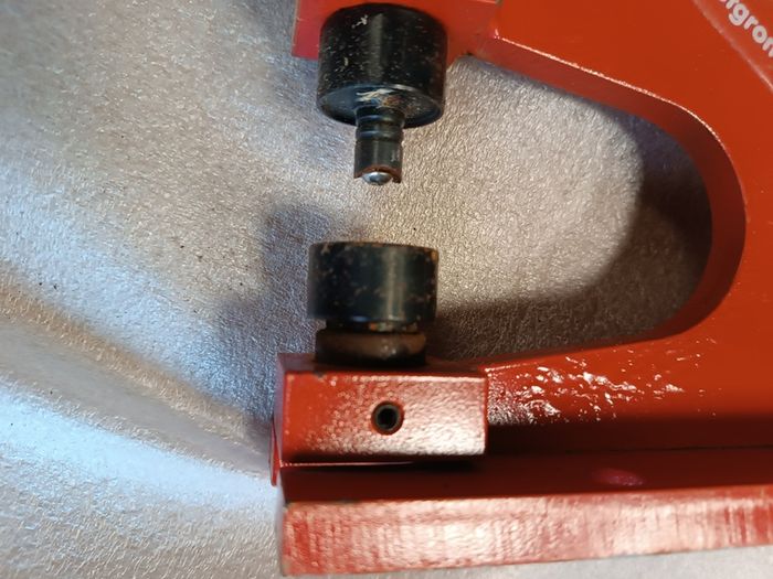2x Manual Eyepress