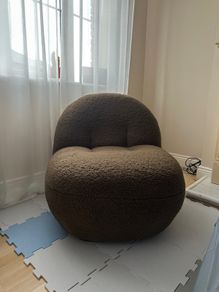 Accent chair