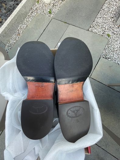 R.M. Williams yearling boots size 8