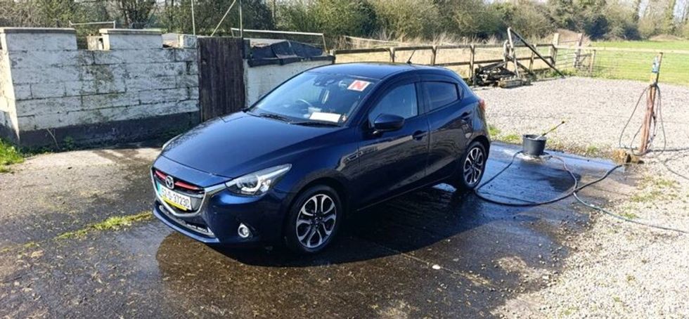Mazda Demio 2015