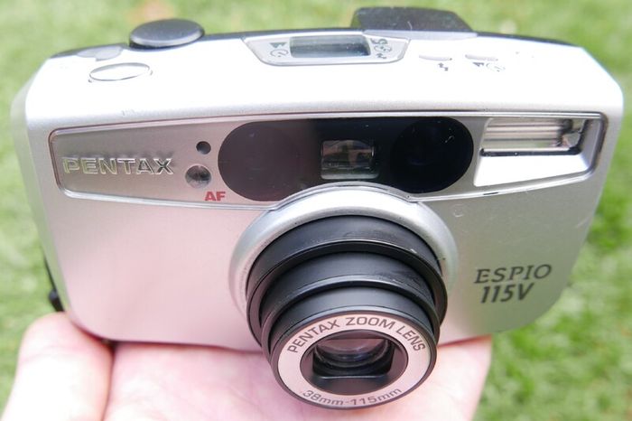 PENTAX Espio 115V Vintage Camera Compact Point & Shoot Film Camera. Tested