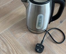 kettle and microwave