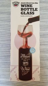Mum wine bottle glass