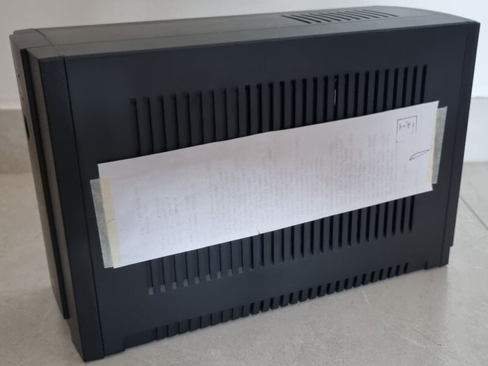 Apc Back-ups 1400va, 230v, Avr, Iec Sockets Bx1400ui