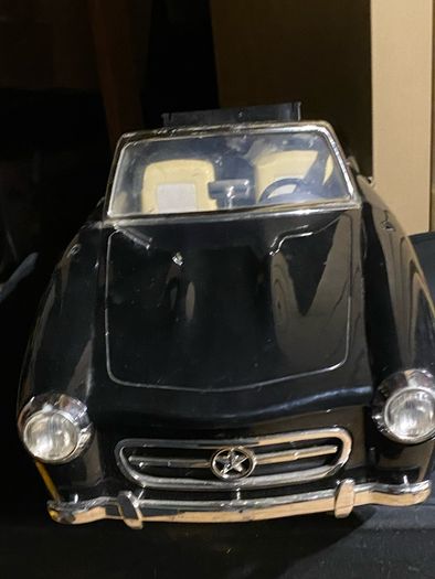 Dolls Mercedes car
