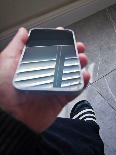 iPhone 14 starlight