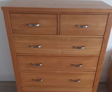 Chest of drawers