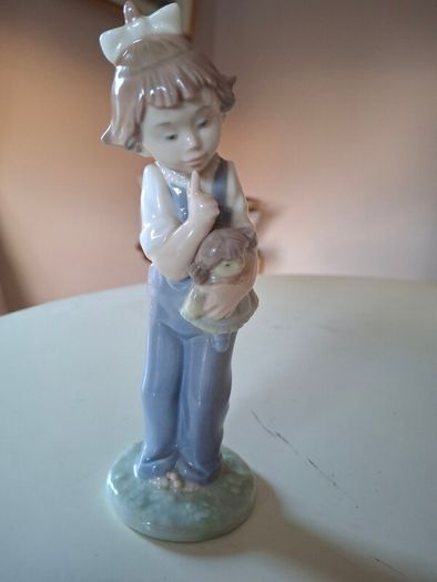 Porcelain - Nao  / Lladro Figurines X 2