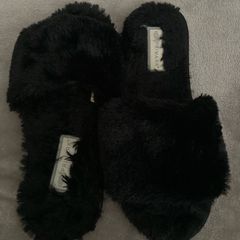 Black Fluffy Slippers