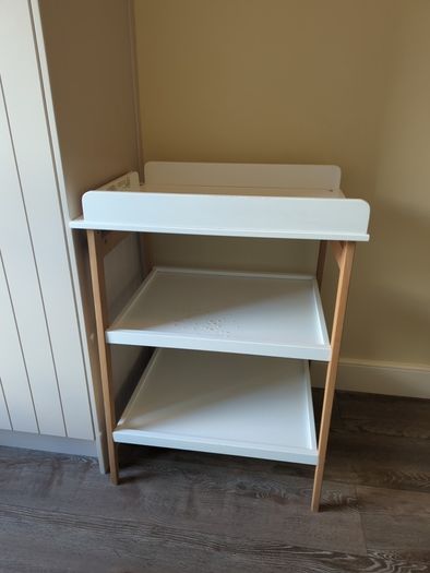 Changing table - Quax