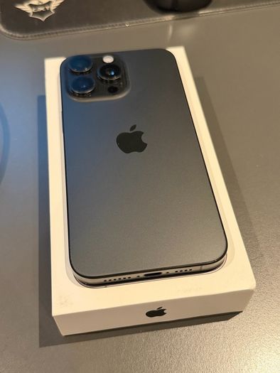 iPhone 15 Pro Max - Unlocked, 256GB