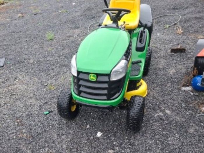 Ride on lawn mower