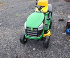 Ride on lawn mower