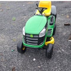 Ride on lawn mower