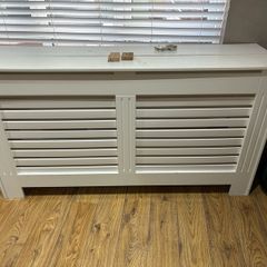 Radiator cover shelf