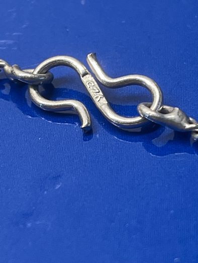 silver neck item