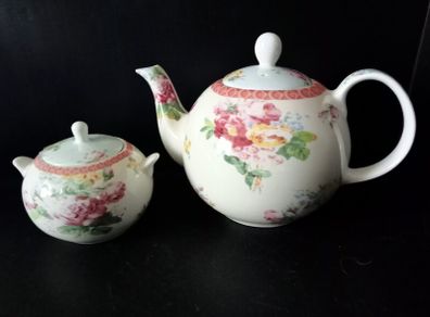Victoria and Albert Museum Teapot and sugar bowl