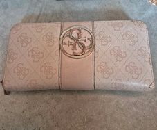 guess wallet. Great condition.