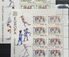 2 X 1989 Europa Sheetlets Ireland - children playing