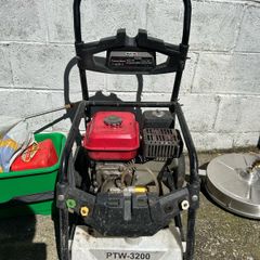 Petrol power washer and professional cleaning equipment