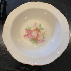 ARKLOW pretty  9.5 inch dish with gilded rim