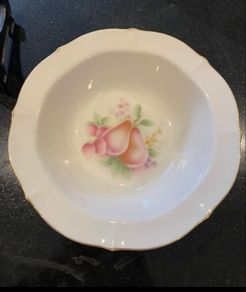 ARKLOW pretty  9.5 inch dish with gilded rim