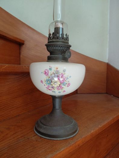 Antique French floral porcelain oil lamp works