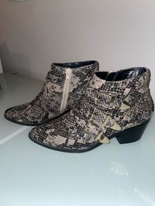 Snakeskin Ankle boots - Size 5