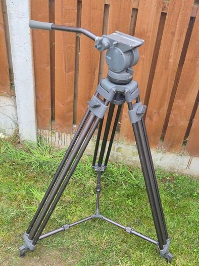 Libec video tripod with video head