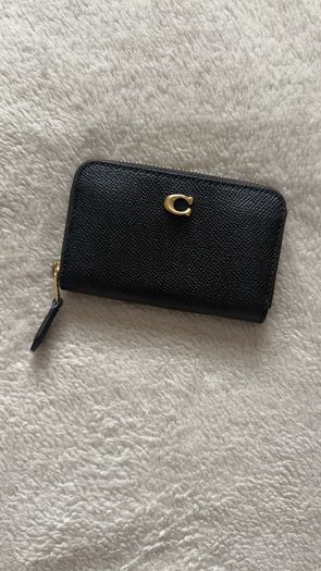 Coach Essential Small Zip Card Case