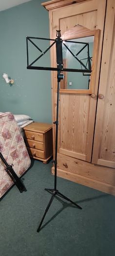 Music stand (Folding)