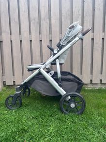 Uppababy Vista V2 - grey