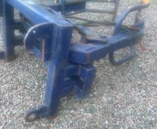 Bale grab in need of repair