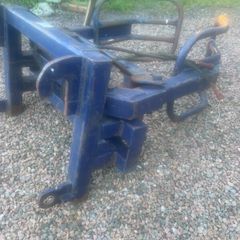 Bale grab in need of repair