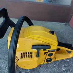 Petrol Chainsaw in like new condition,  Blade & motor, See Pictures
