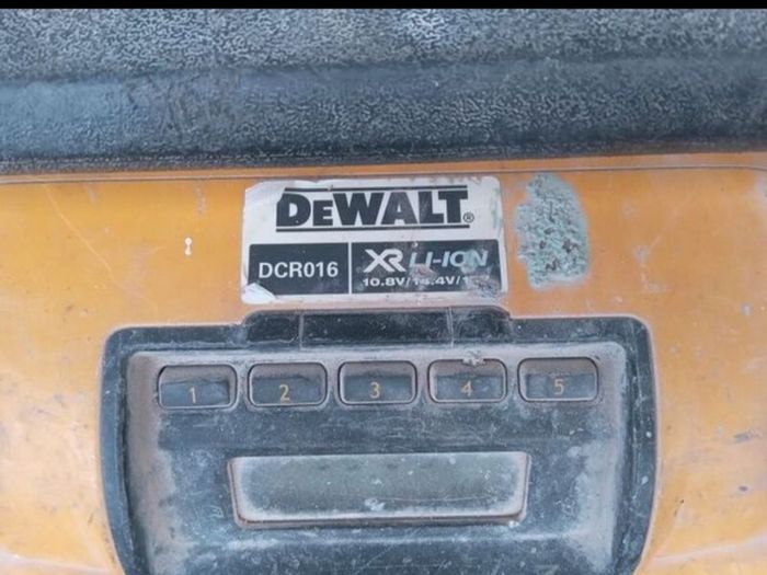 Dewalt radio