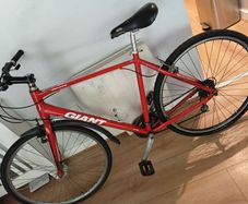 Hybrid Road Bike... Giant Escape In Perfect Woking Order Size M/l