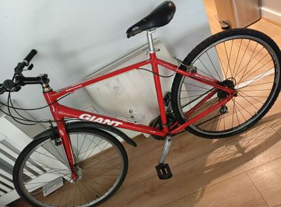 Hybrid Road Bike... Giant Escape In Perfect Woking Order Size M/l