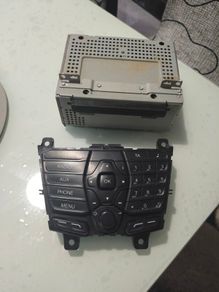 Radio head unit for Ford connect
