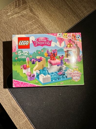 Lego Disney Princess Small Set Treasure's Day at the Pool 41069 (New)