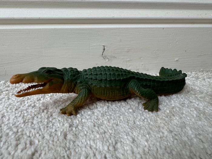 Vintage 1997 Lanard Alligator Crocodile Action approx. 6" Used Please see pictures