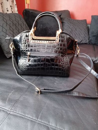 Black croc design Moda handbag