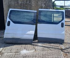 Renault Traffic/ Nissan primastar Side Sliding Doors