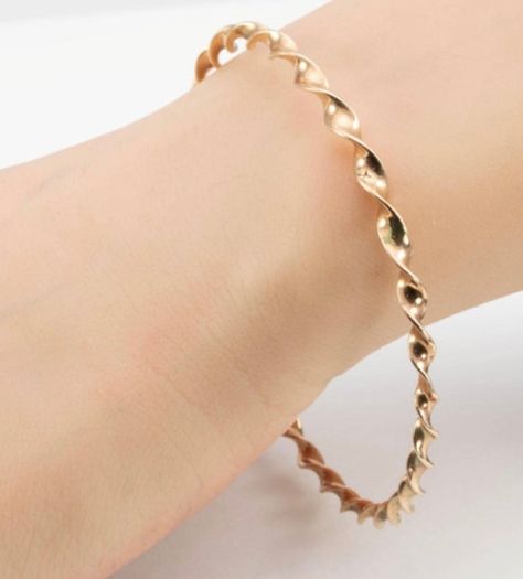 9 ct yellow gold  round twist bangle