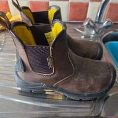 Dealer boots kids