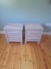 two bedside lockers